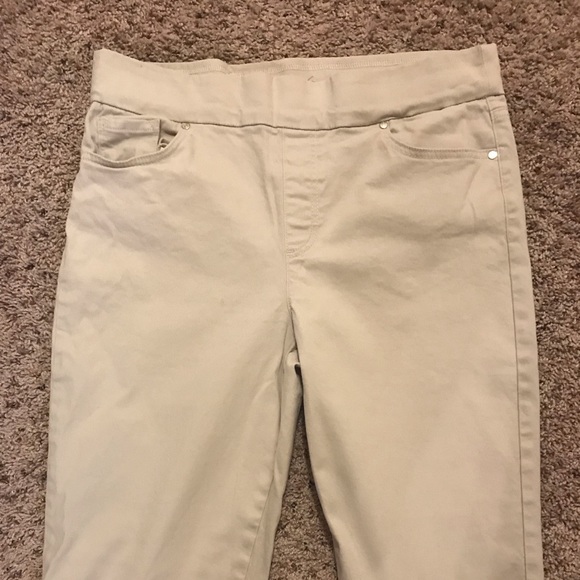 Tan capris - Picture 2 of 2